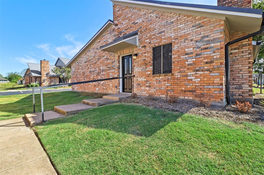 Come check out this stunning 2 bedroom, 1.5 bathroom condo in Greenville, Texas. This home feature updated fixtures and decorative lighting, full size washer dryer connections, and large bedrooms.Condos across the street from Warren Park. Cable and high speed internet ready. You’ll feel right at home here! This one won’t last long! Schedule your showing today!

Pets OK with deposit.  All 18+ must do an application. Must make approximately 3x the rent as income.  

FYI First month’s rent isn’t due until move in. Security deposit is equal to one month’s rent and is due when approved and signing your lease.