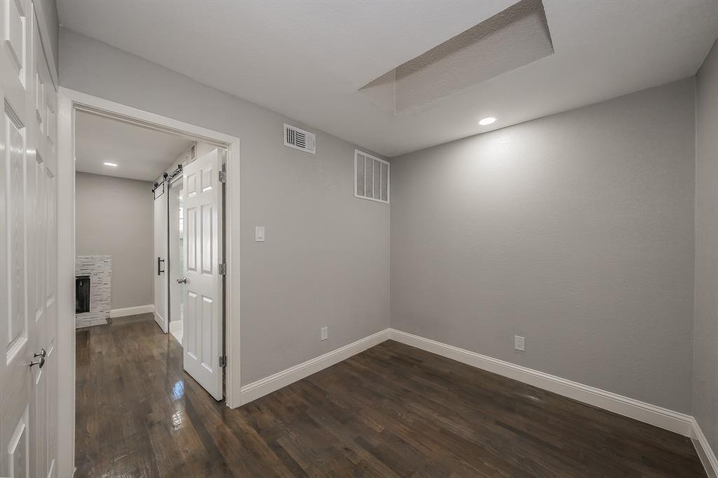 Ashton Square Condo - Residential