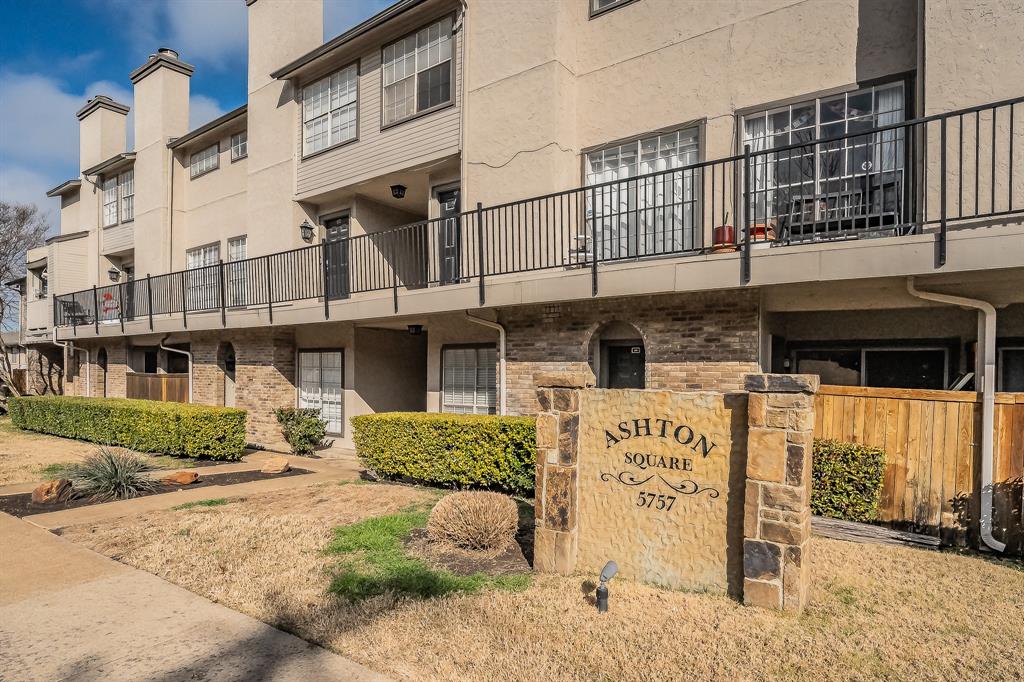 Ashton Square Condo - Residential