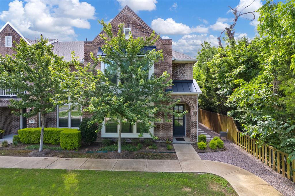 Apples Crossing - Residential