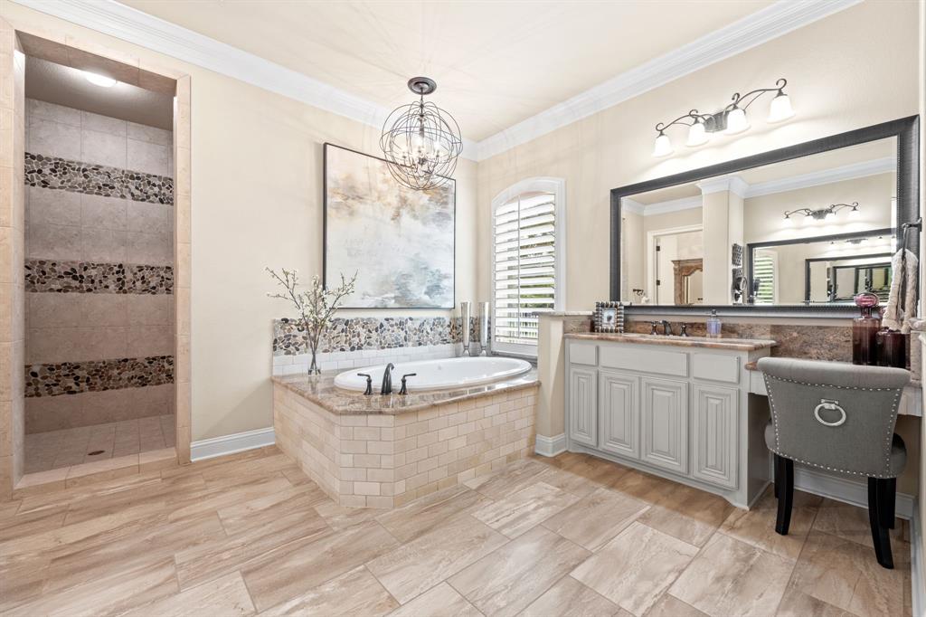 Shady Oaks ADD-Southlake Block 4 Lot 17 - Residential