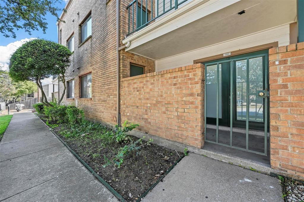 Arlington Oaks Condo - Residential