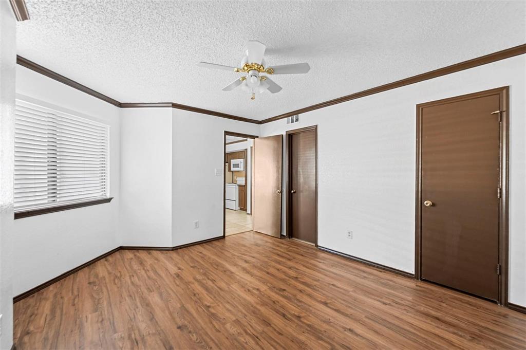 Arlington Oaks Condo - Residential