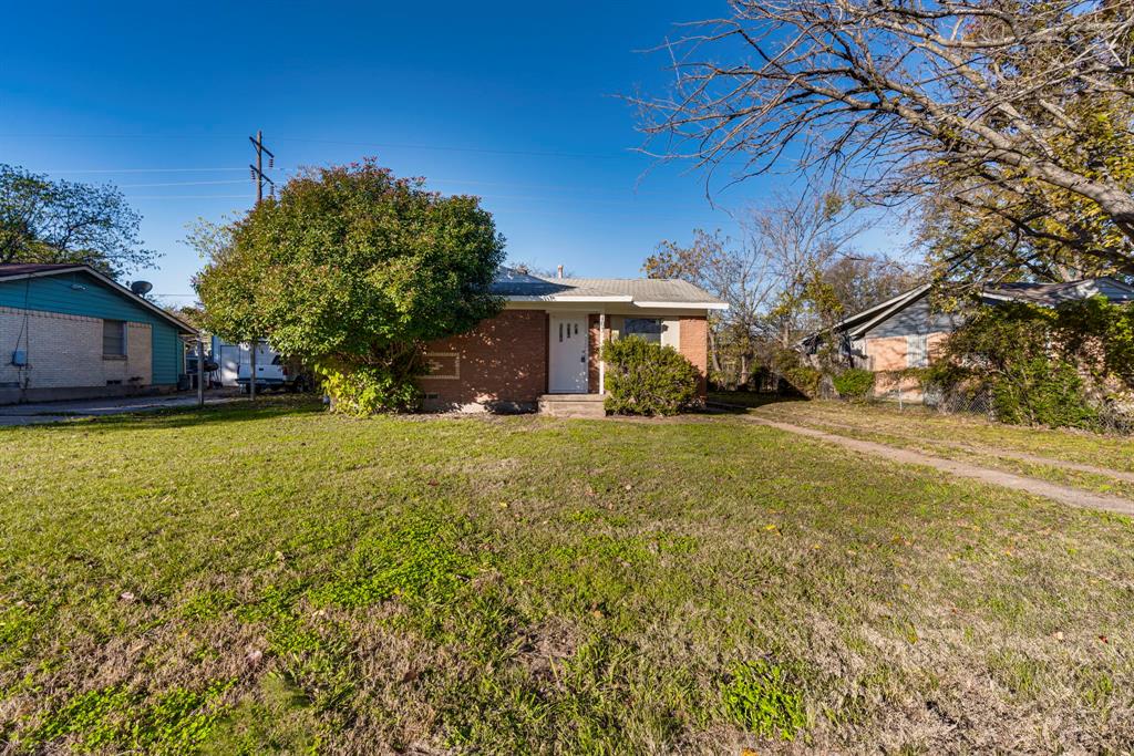 Investors or first time home buyers this is what you are looking for. The owner is selling a four home portfolio. These homes can be bought either as a package or individually The other three homes are listed under MLS# 20485693, 20485716, 20485723

Additional photos coming 12-4