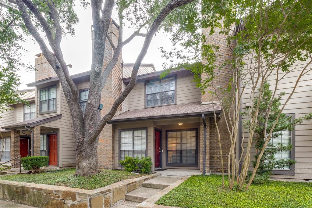 Glen Oaks Twnhms Condo - Residential