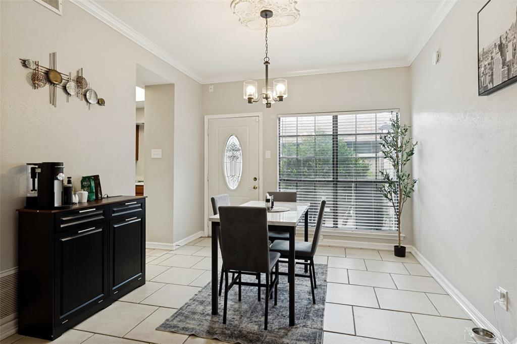 Glen Oaks Twnhms Condo - Residential