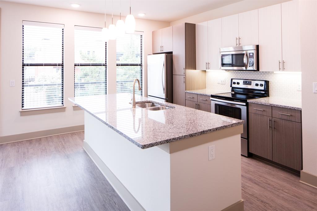 Bowaer & Lemmons Oak Lann & N - Residential Lease