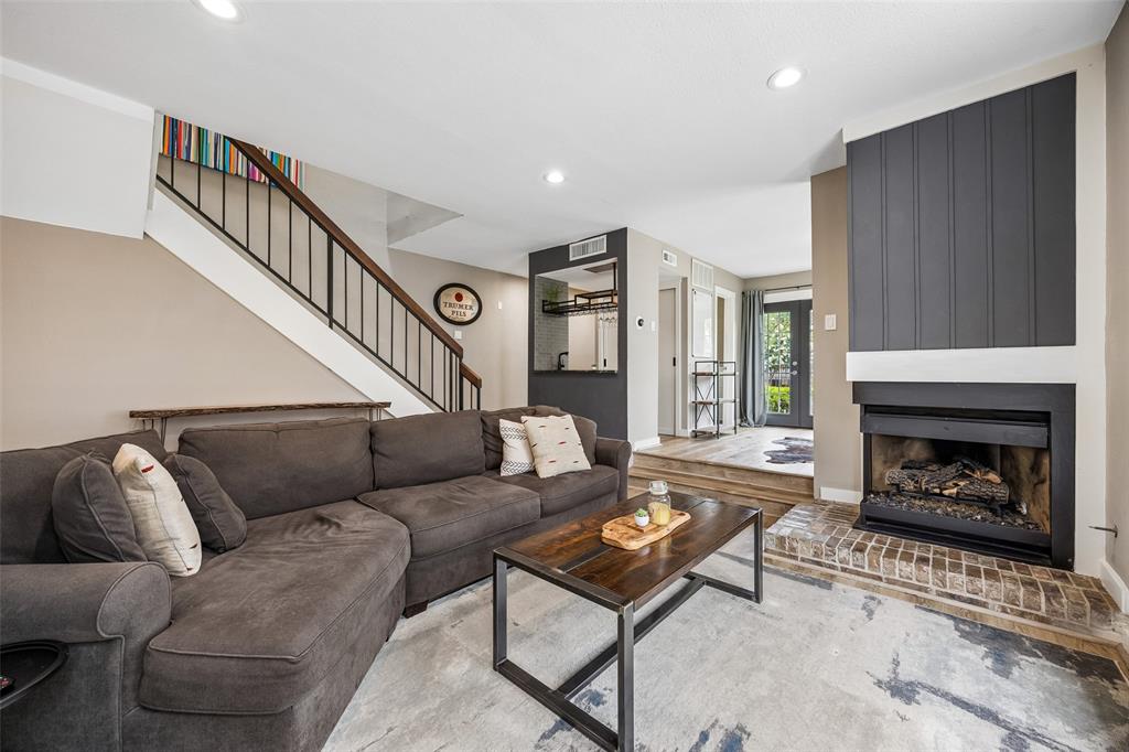 Holly Oaks Twnhms - Residential