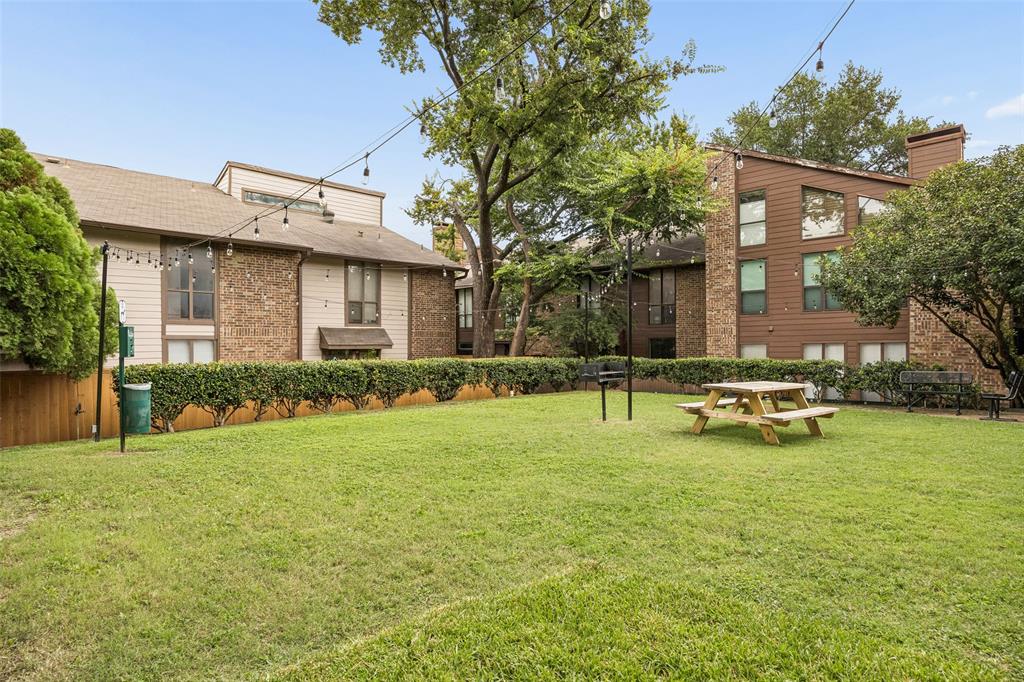 Holly Oaks Twnhms - Residential