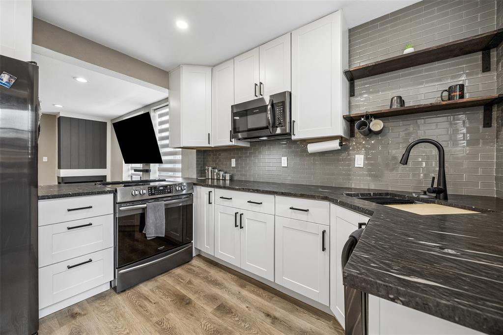 Holly Oaks Twnhms - Residential
