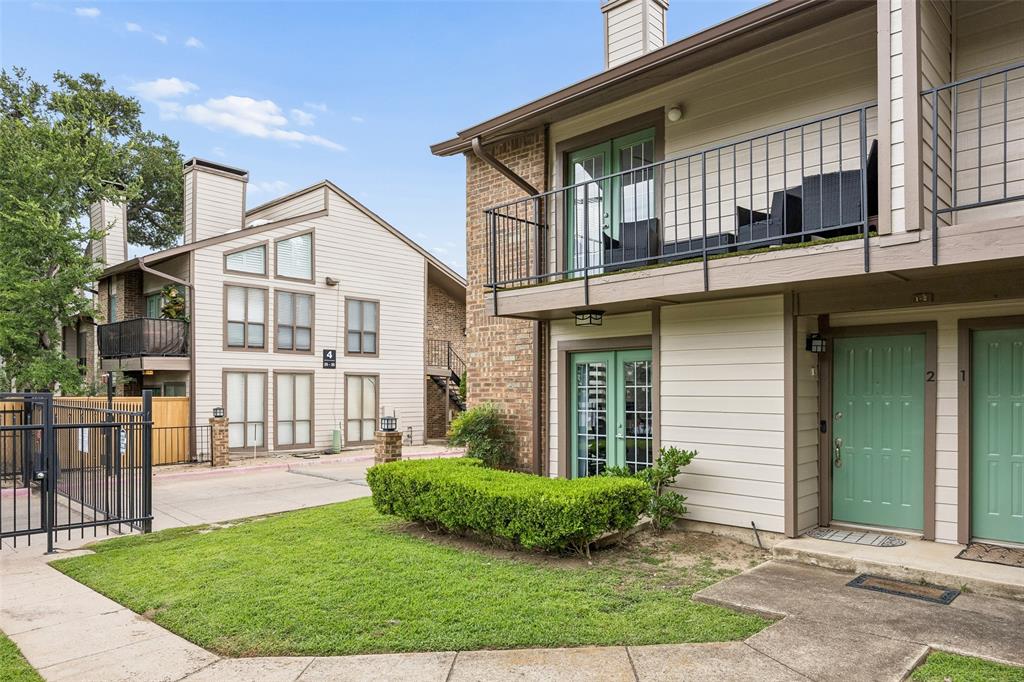 Holly Oaks Twnhms - Residential