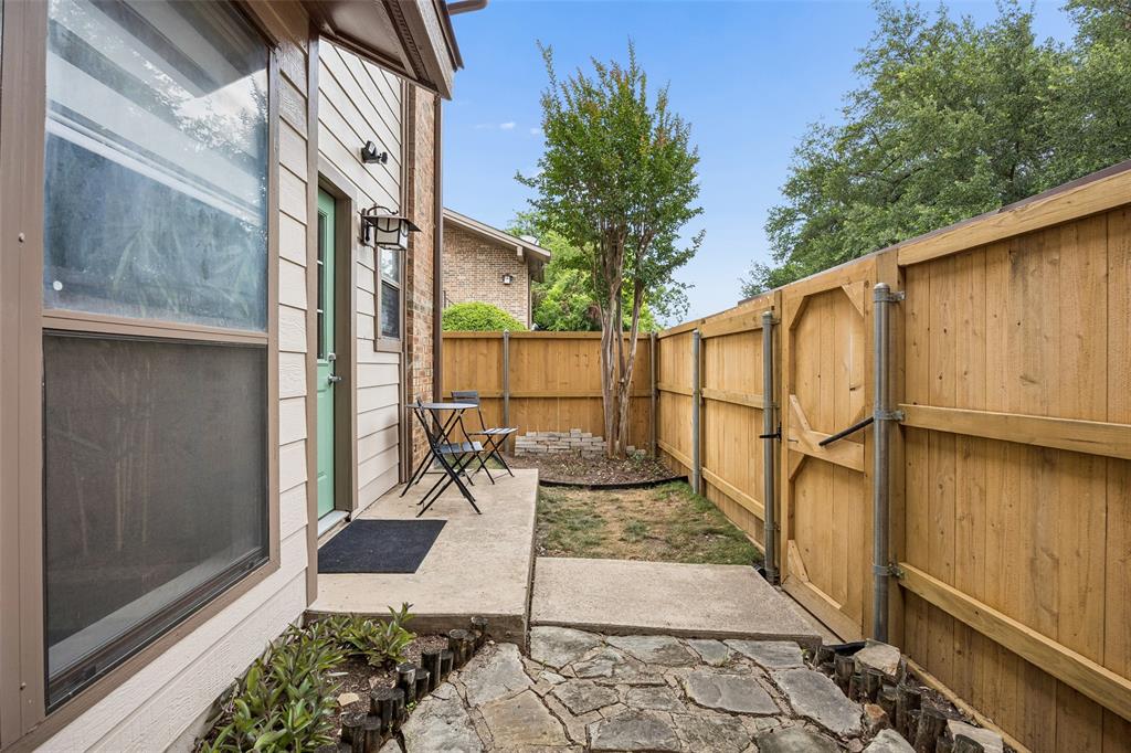 Holly Oaks Twnhms - Residential