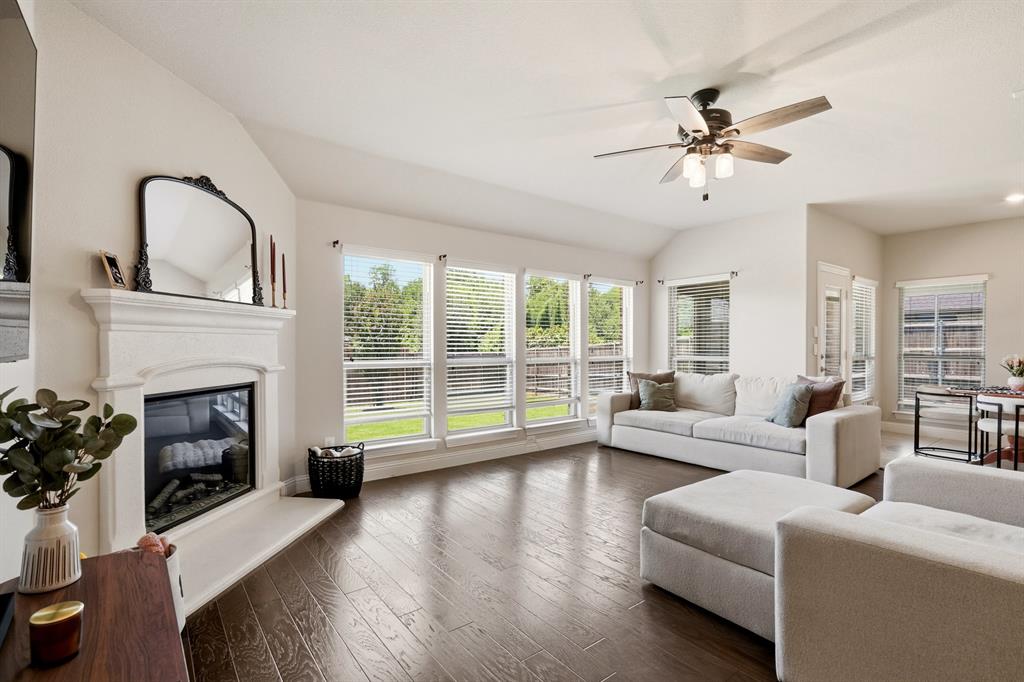 Woodridge Estates Ph Three - Residential