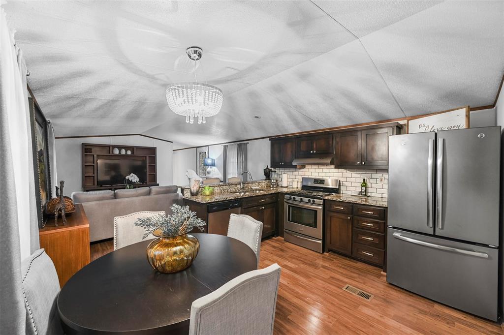 Knob Hill Mobile Home Park - Residential