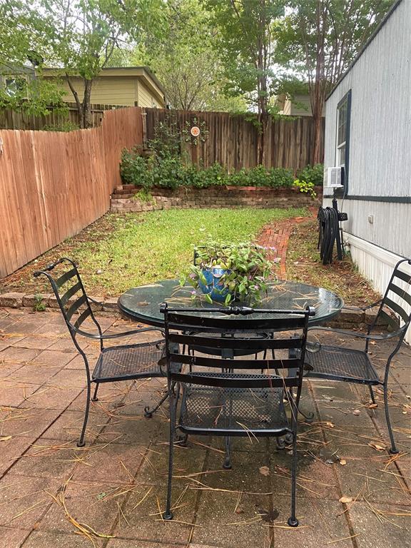 Knob Hill Mobile Home Park - Residential