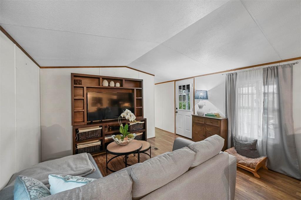 Knob Hill Mobile Home Park - Residential
