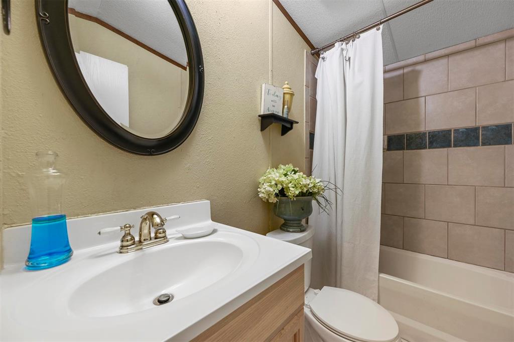 Knob Hill Mobile Home Park - Residential