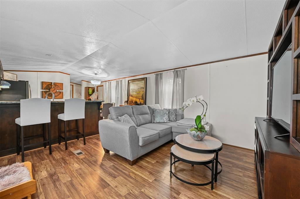 Knob Hill Mobile Home Park - Residential