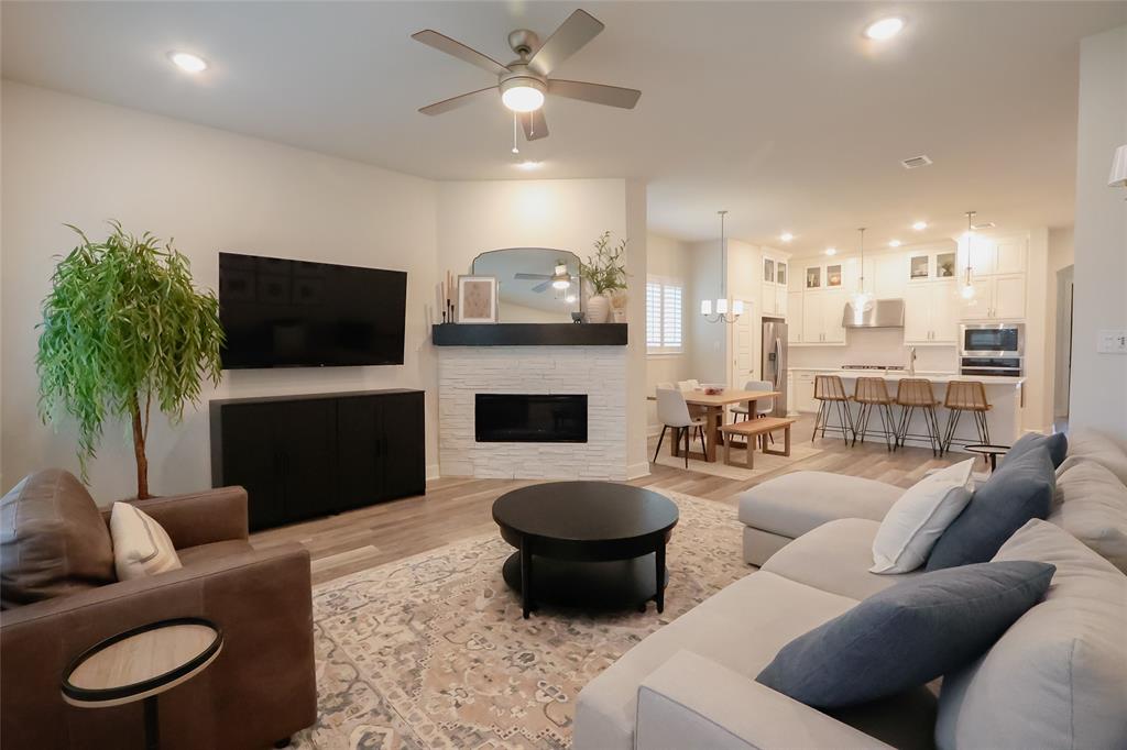Lakes River Trls East - Residential