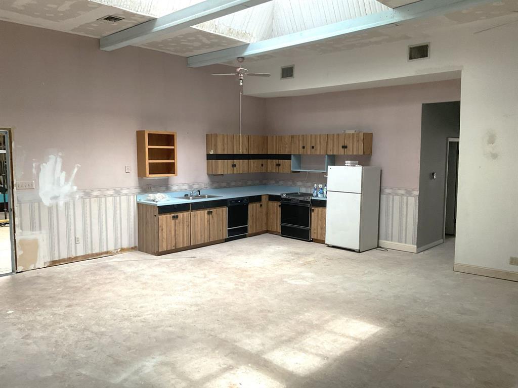 Original Cleburn - Commercial Sale