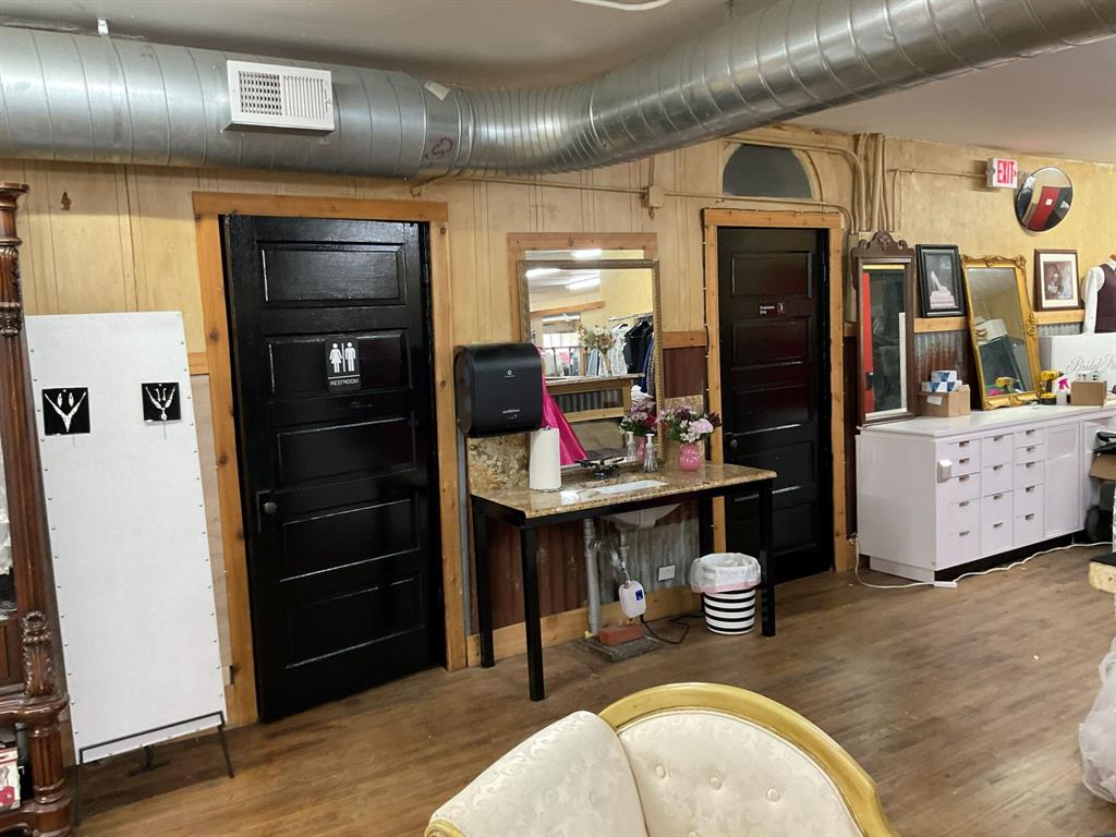 Original Cleburn - Commercial Sale