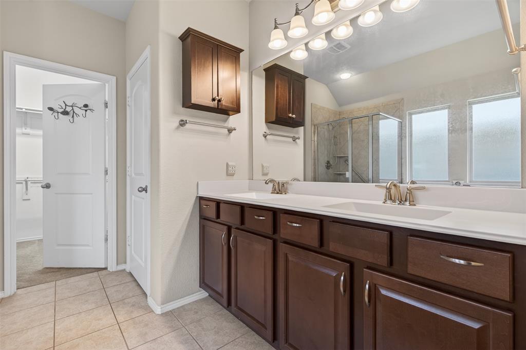 Rolling Mdws East - Residential