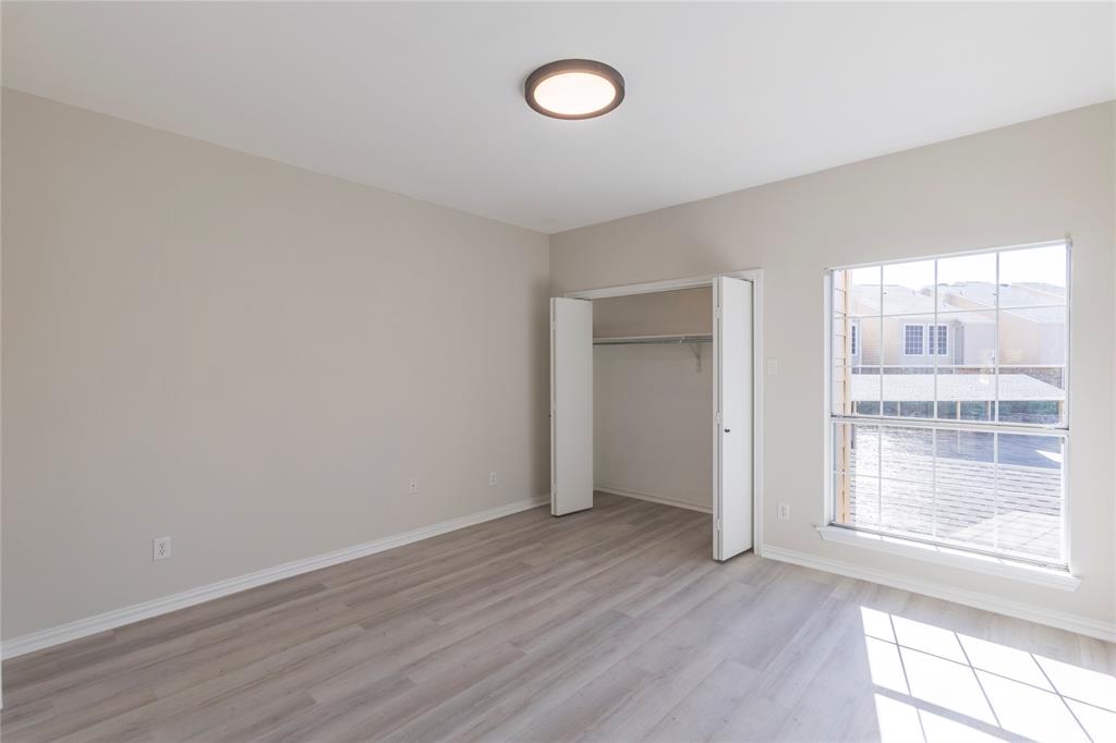 Preston On Creek Condos - Residential