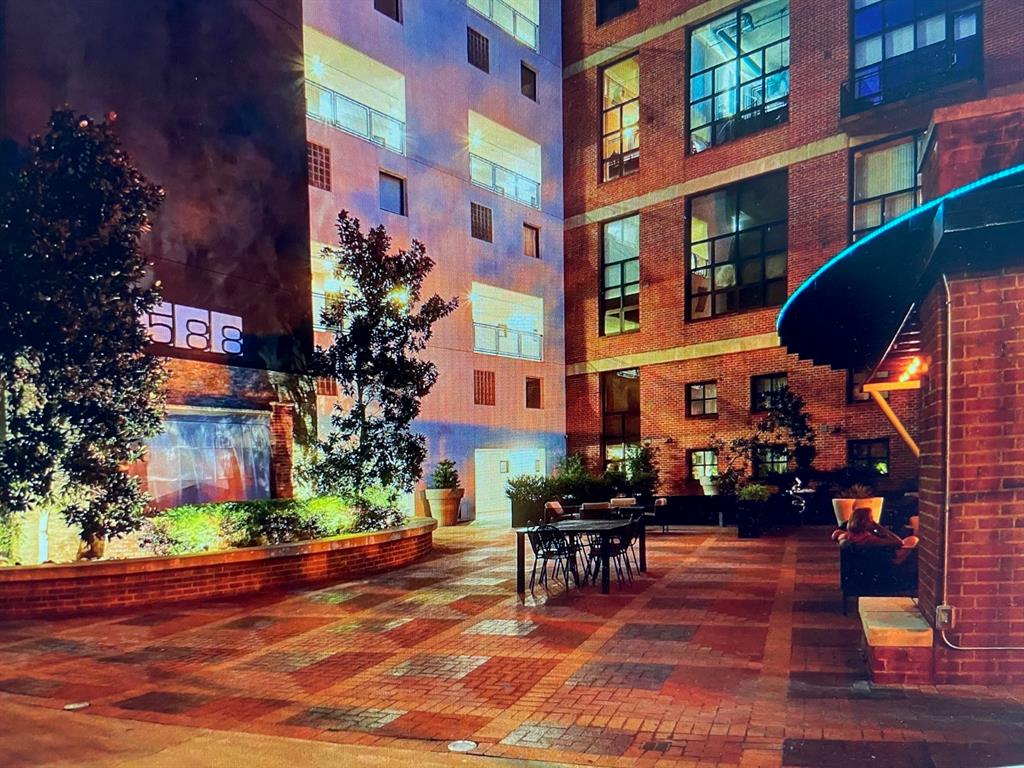 588 Condos - Residential Lease