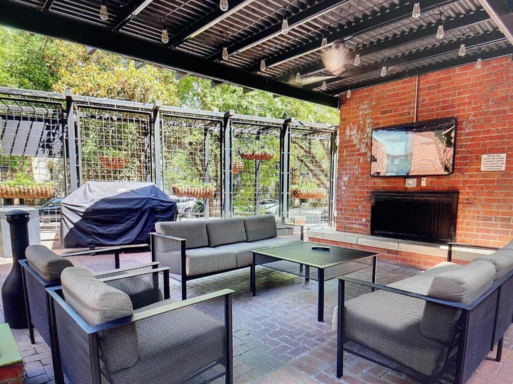 588 Condos - Residential Lease