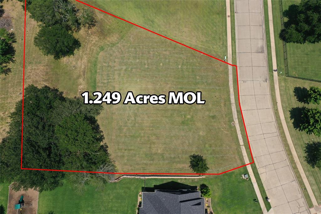 One of the very last lots in prestigious Oaks of Ohanlon Ranch subdivision.  Bring your builder to design your custom home on this stunning over an acre lot.  NO HOA, NO MUD, NO PID and enjoy the amenities that surround this location.  Pecan Grove West Park offers a playground and pavilions plus a highly rated disc golf course just minutes from your future front door.  Plus athletic fields, walking paths and Dean Gilbert Lake are less than a 1 minute drive or 5 minute walk away.  If you have young children they will attend the newly opened Parker Elementary School.  Sidewalks throughout and friendly neighbors too.  Welcome HOME!