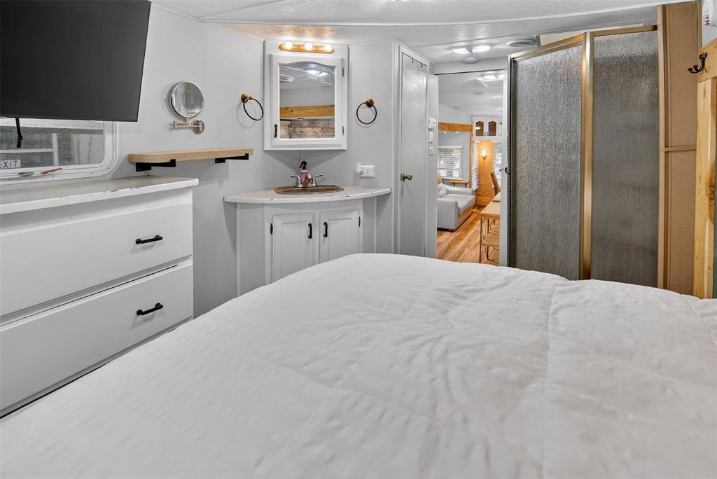 White Oak Shores - Residential