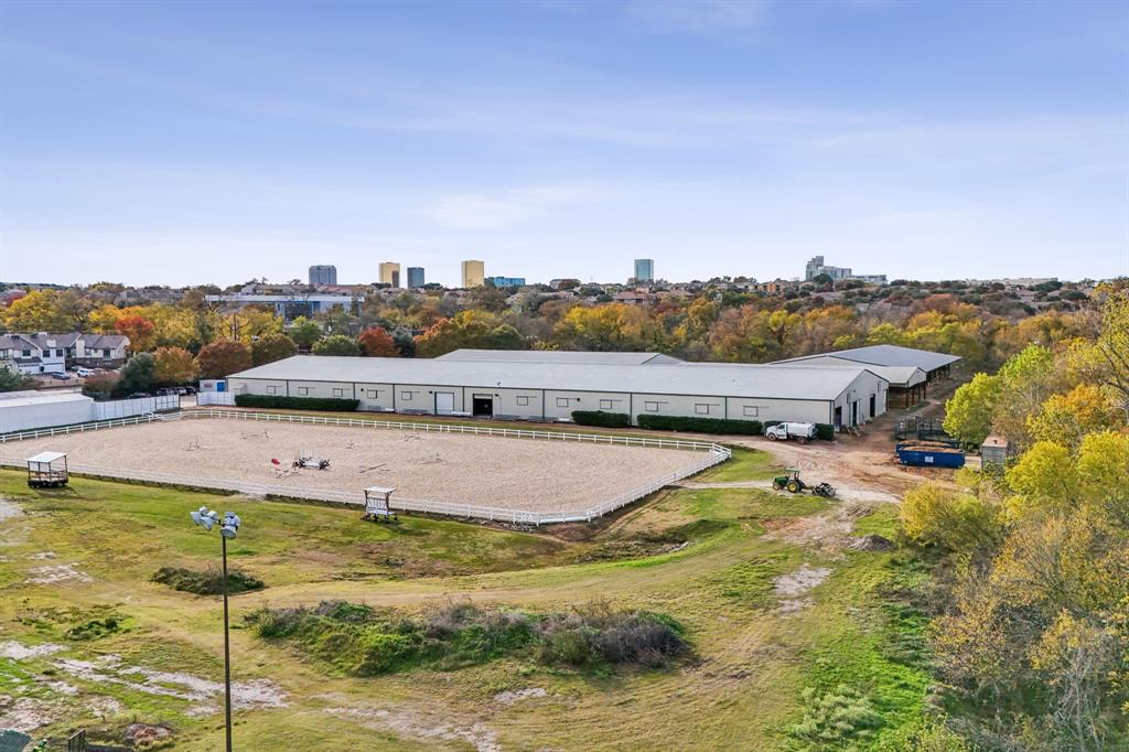 SCOTTY'S GOLF PAR - Commercial Lease
