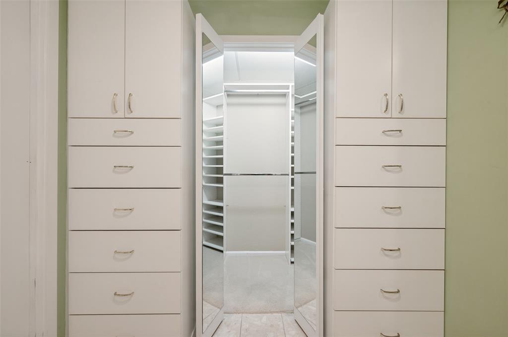 Athena Condo - Residential