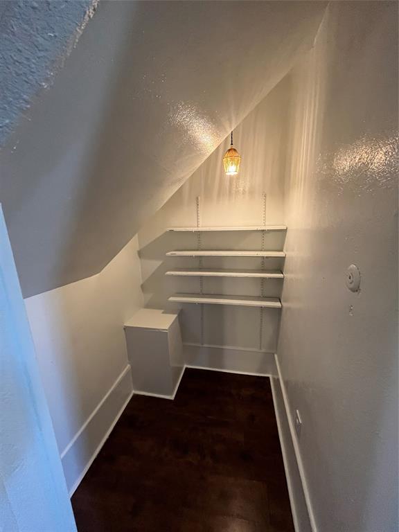 Golden Meadows 04 - Residential Lease