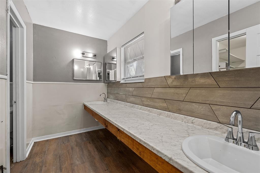 Lebosquet J R - Residential