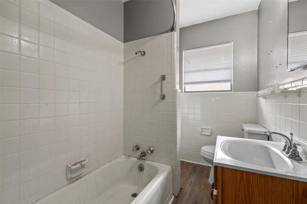 Lebosquet J R - Residential