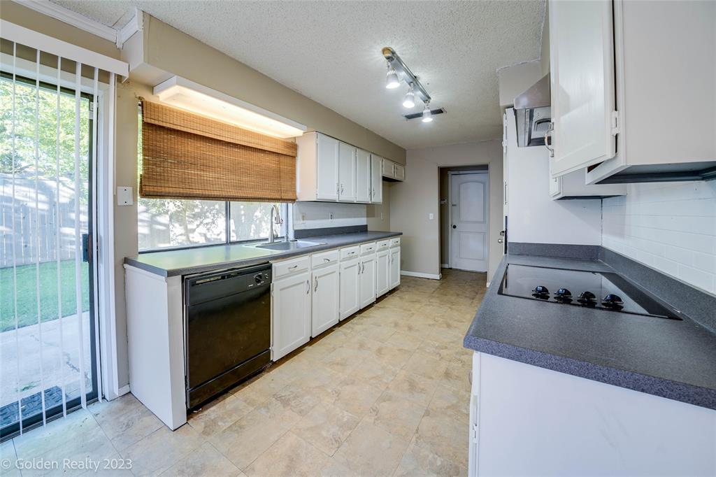 Dallas North Estates 15th Instl - Residential Lease