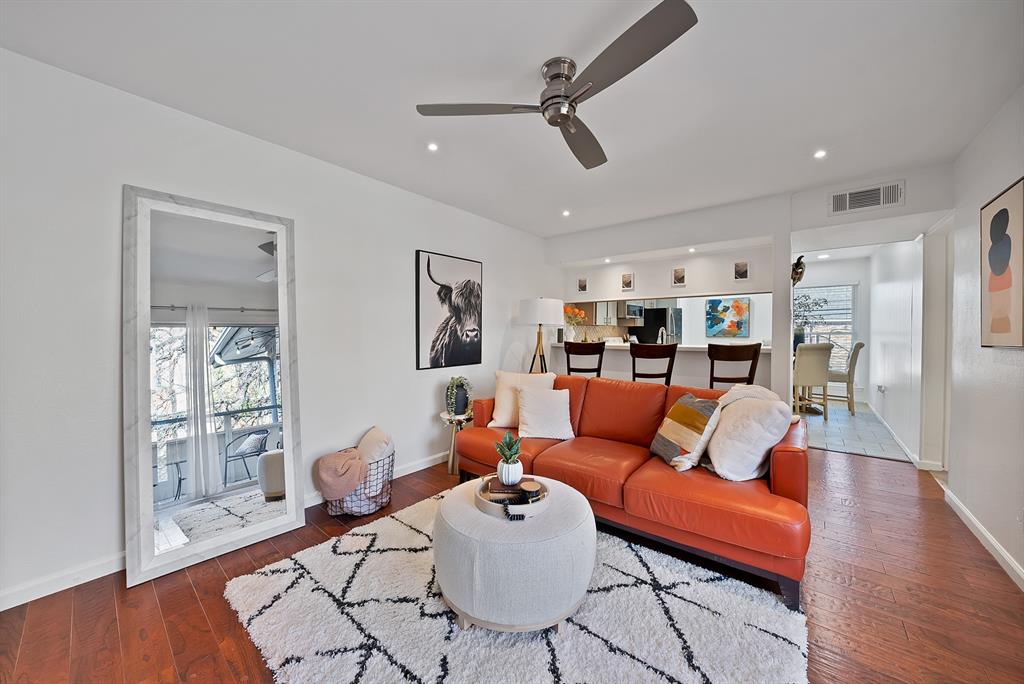 Los Nogales Condo - Residential