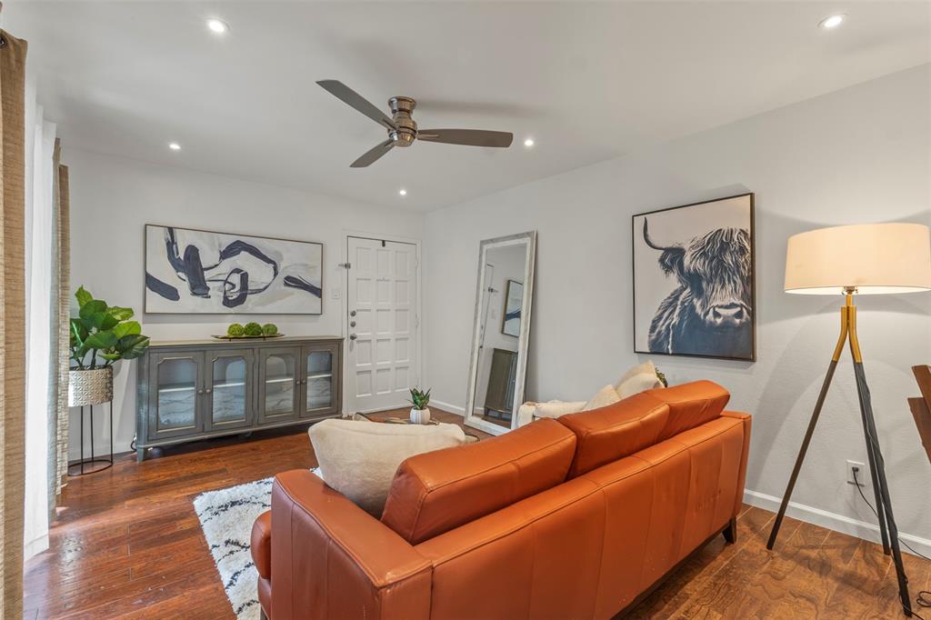 Los Nogales Condo - Residential