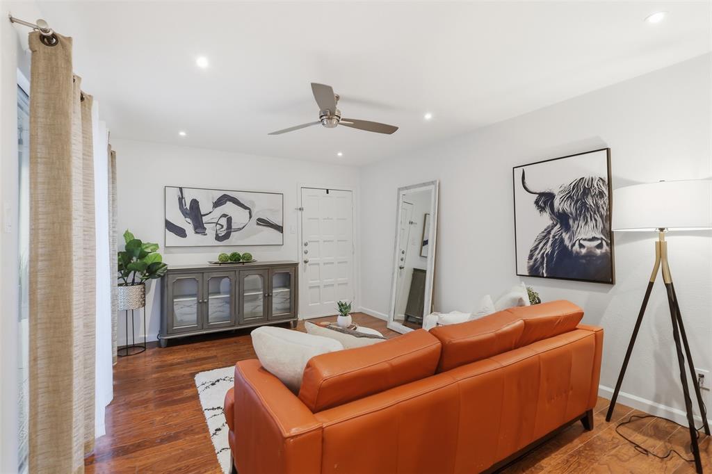 Los Nogales Condo - Residential