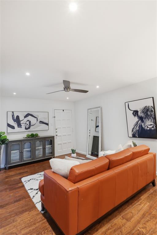 Los Nogales Condo - Residential