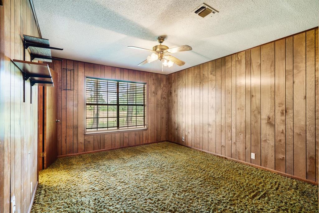 A399 J HOUNDSHELL SURVEY, TRACT 11, ACRES 8.02 - Residential