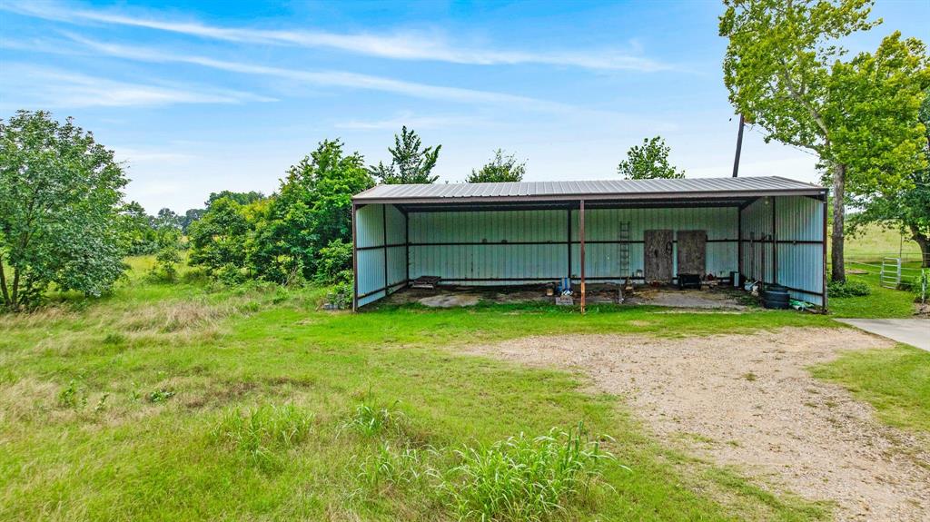 A399 J HOUNDSHELL SURVEY, TRACT 11, ACRES 8.02 - Residential