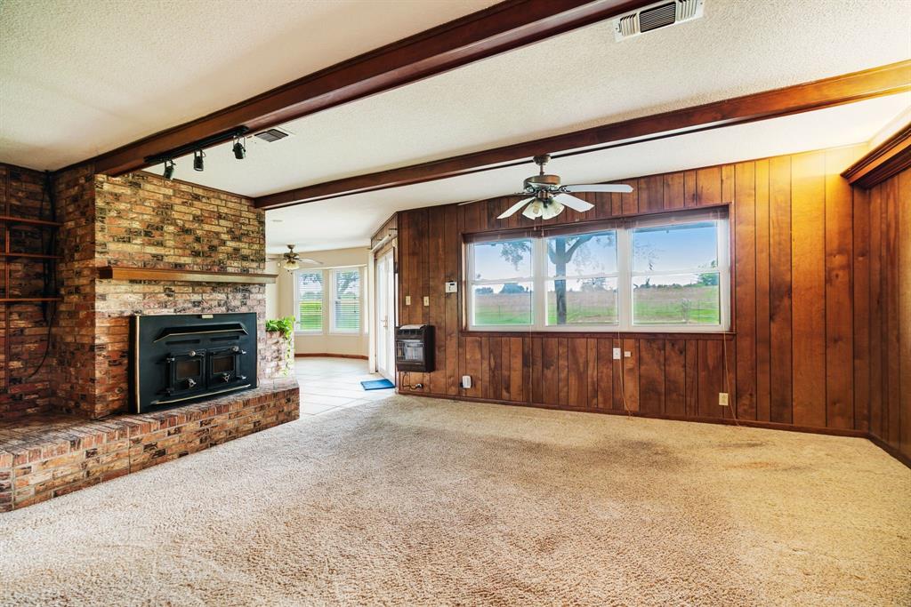 A399 J HOUNDSHELL SURVEY, TRACT 11, ACRES 8.02 - Residential