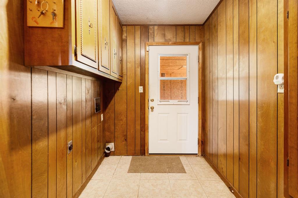 A399 J HOUNDSHELL SURVEY, TRACT 11, ACRES 8.02 - Residential
