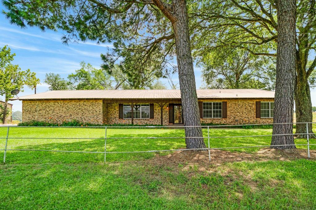 A399 J HOUNDSHELL SURVEY, TRACT 11, ACRES 8.02 - Residential