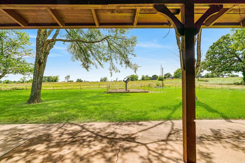 A399 J HOUNDSHELL SURVEY, TRACT 11, ACRES 8.02 - Residential