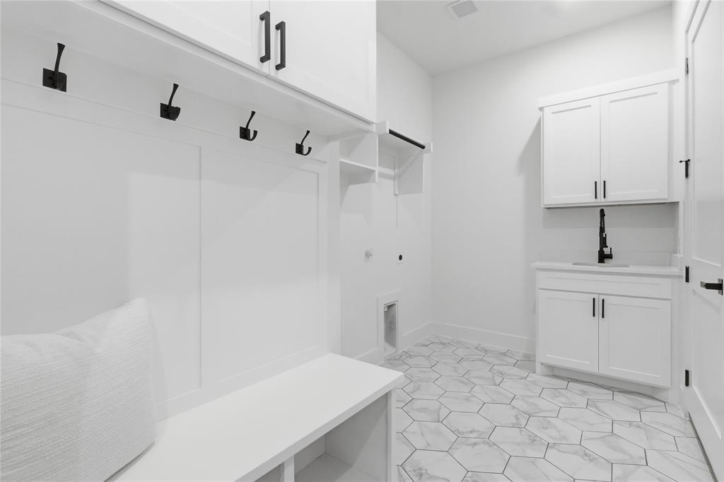 Joe A 02 Irvin - Residential