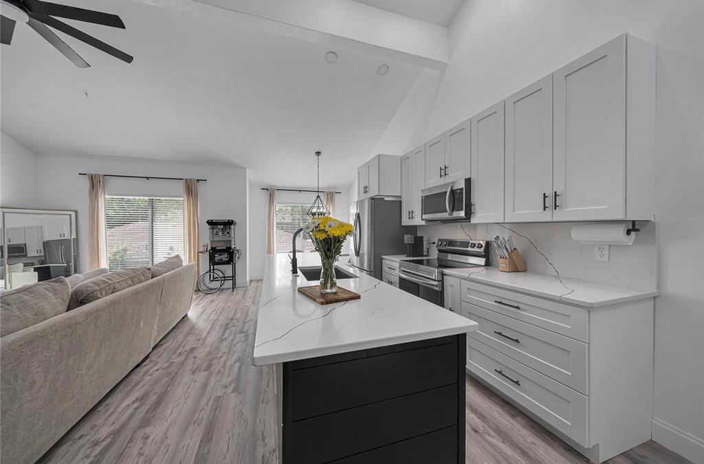 EASTRIDGE III TOWNHOMES - Residential