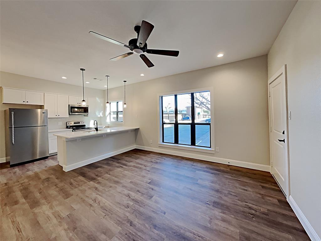 Royal Lane Condos 5800 - Residential Lease